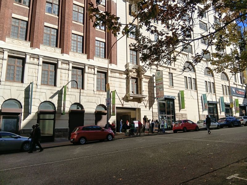 Retail Space To Rent in Johannesburg - Photo 3