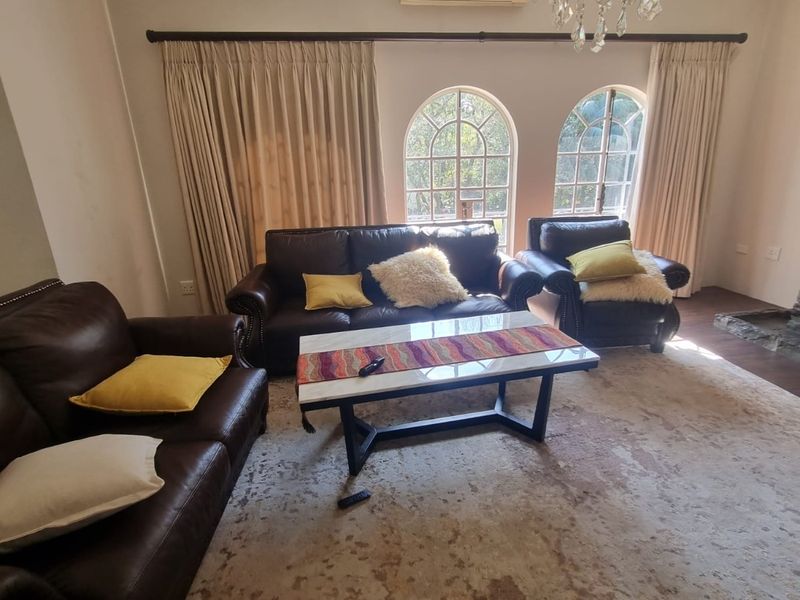 Luxurious 4 bedroom Home in Selborne with Batchelor flat - Photo 4
