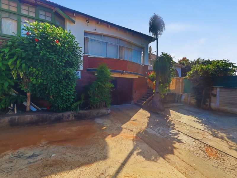 3 Bedroom House For Sale in Umbilo, Durban, KwaZulu-Natal - Photo 2