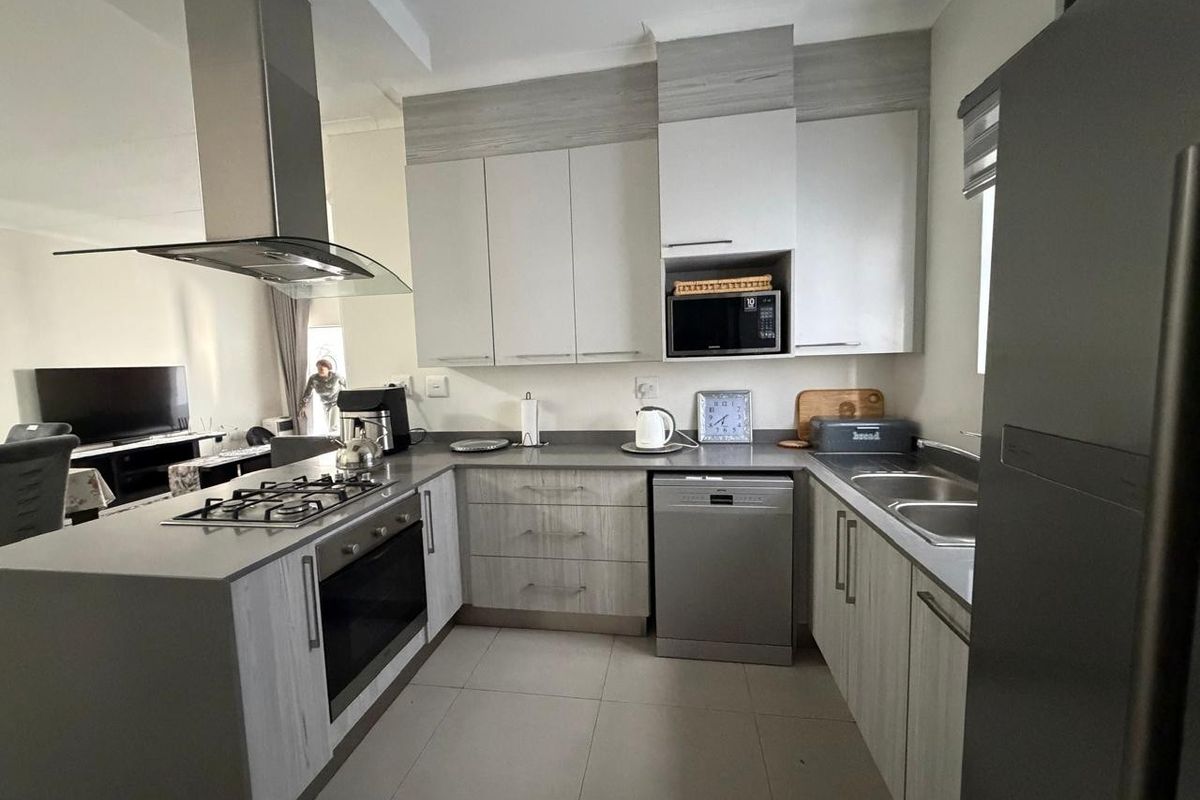 Apartment To Rent in Carlswald, Midrand - Photo 2