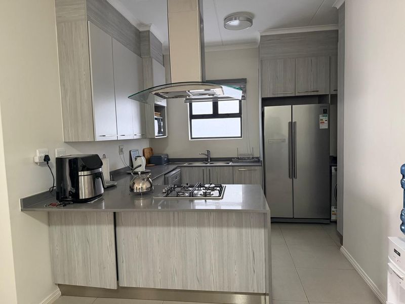 Apartment To Rent in Carlswald, Midrand - Photo 4