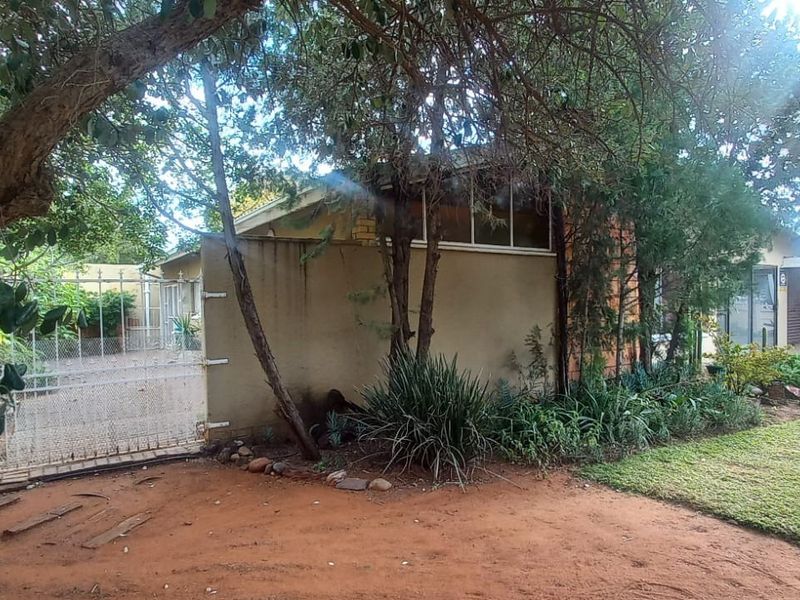 House For Sale in Heuwelsig, Kimberley - Photo 5
