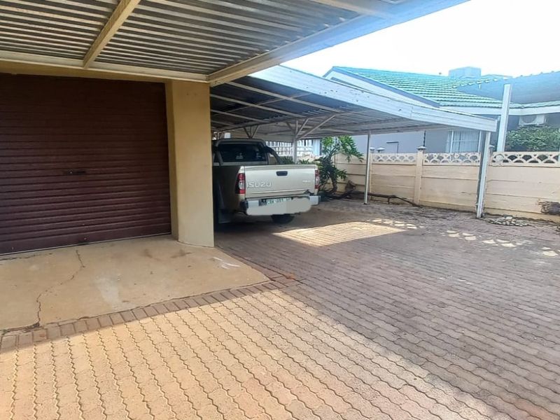 House For Sale in Heuwelsig, Kimberley - Photo 4