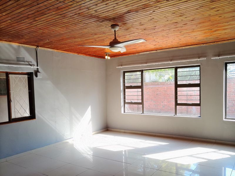 3 Bedroom House to rent Meer en See Richards Bay - Photo 8