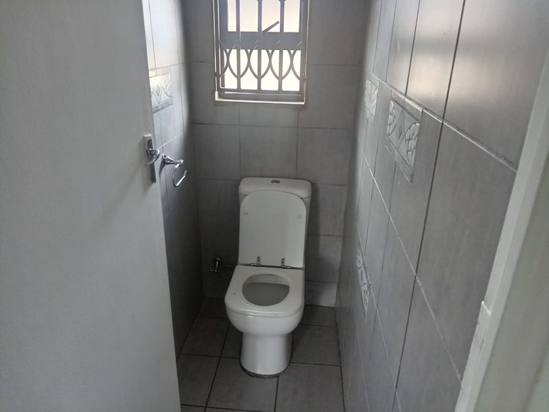 House To Rent in Protea Glen, Soweto - Photo 8