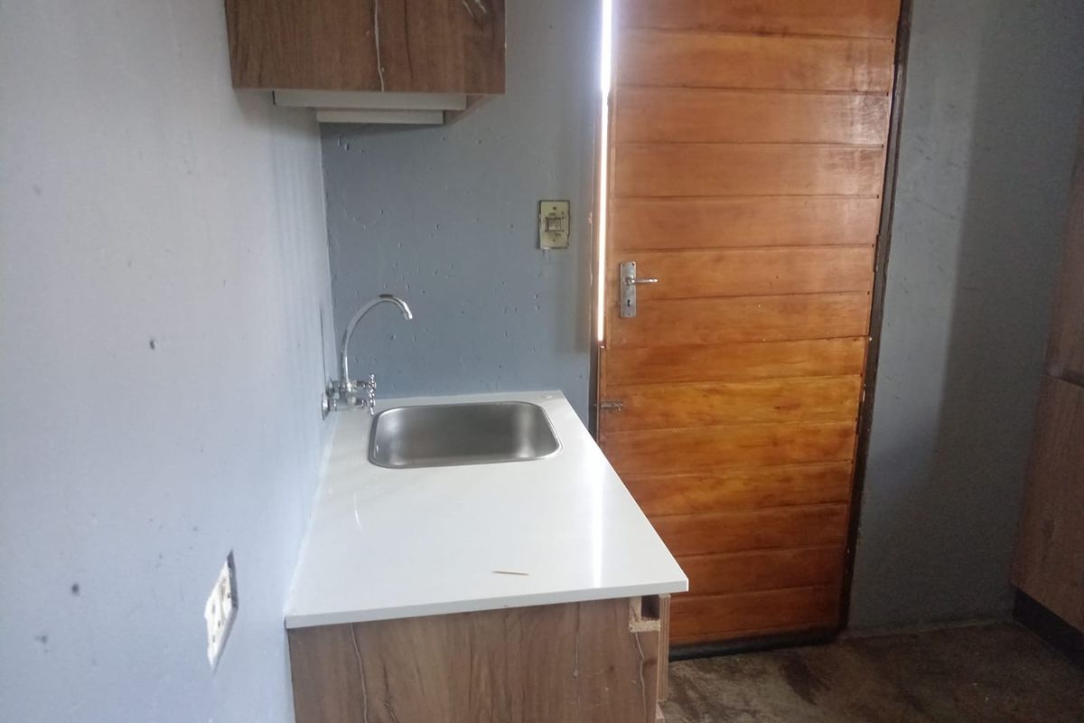 House To Rent in Protea Glen, Soweto - Photo 4