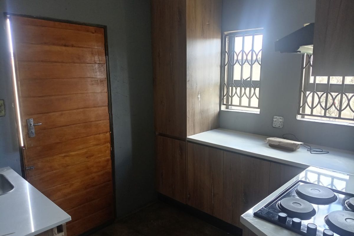 House To Rent in Protea Glen, Soweto - Photo 5