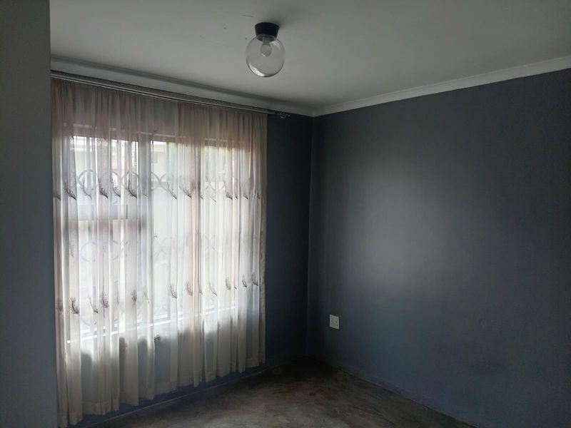 House To Rent in Protea Glen, Soweto - Photo 3