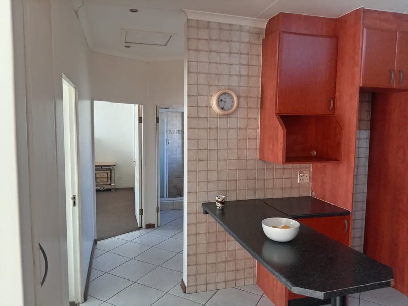 Apartment For Sale in Liefde En Vrede, Johannesburg - Photo 10