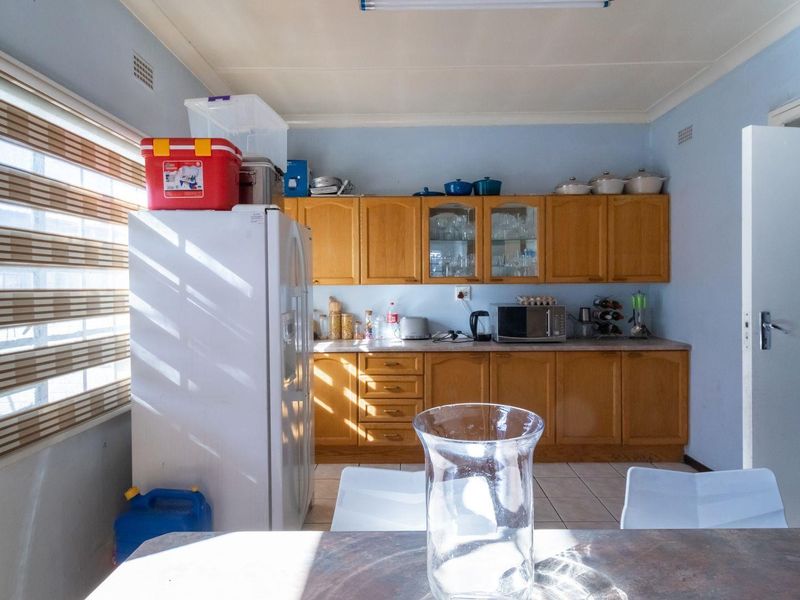 House For Sale in Johannesburg - Photo 5