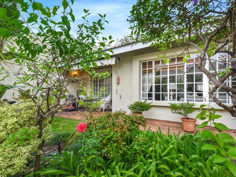 Apartment For Sale in Magaliessig, Sandton - Photo 3
