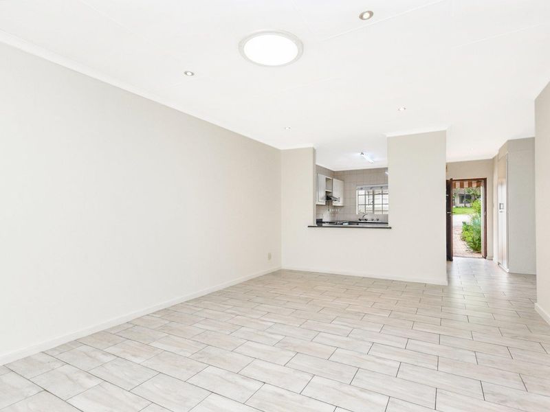 Apartment For Sale in Magaliessig, Sandton - Photo 10