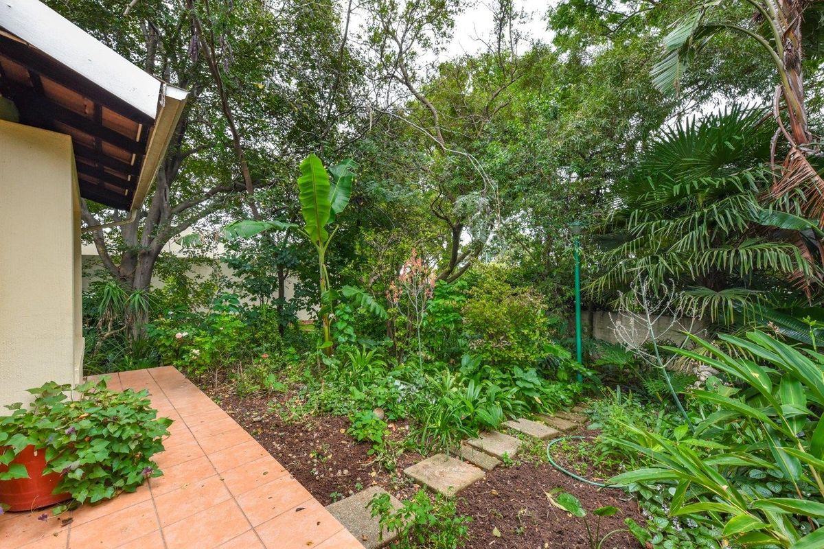 Apartment For Sale in Magaliessig, Sandton - Photo 3