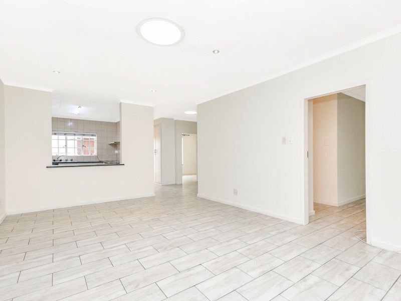 Apartment For Sale in Magaliessig, Sandton - Photo 7