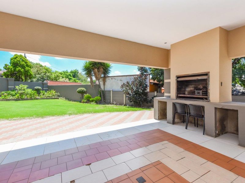 House For Sale in Bloubosrand, Randburg - Photo 5