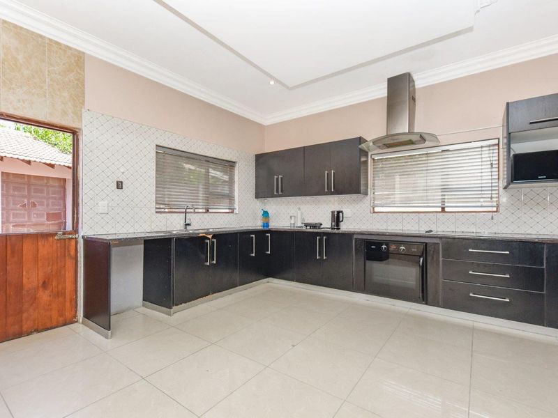 House For Sale in Bloubosrand, Randburg - Photo 10