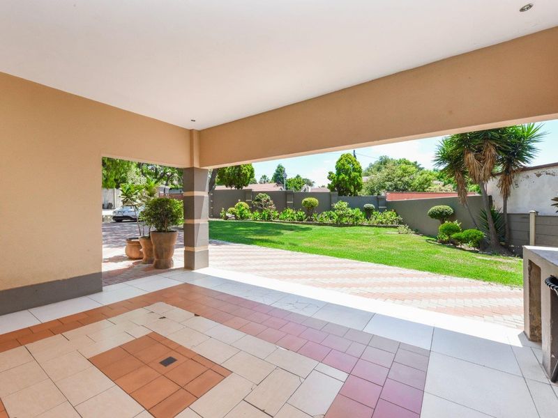 House For Sale in Bloubosrand, Randburg - Photo 4