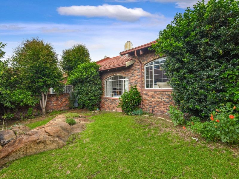 Townhouse For Sale in Sandton - Photo 7