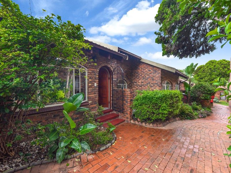 Townhouse For Sale in Sandton - Photo 5