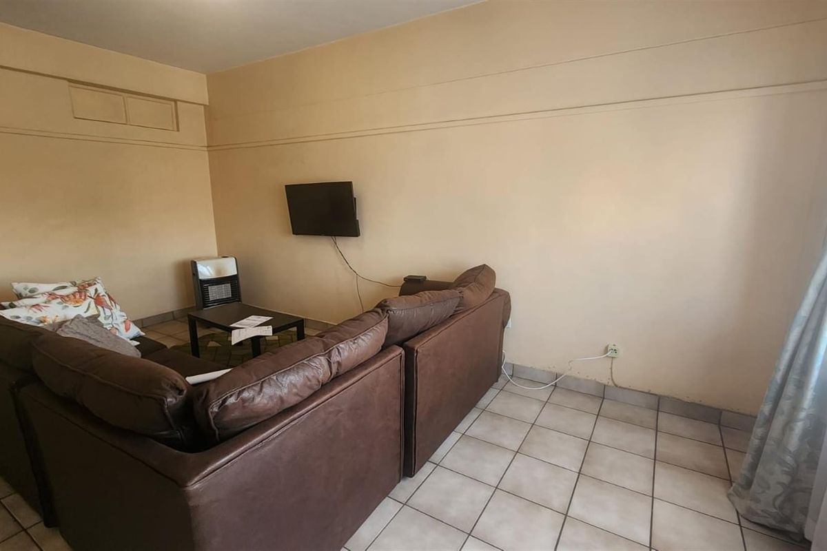 Apartment For Sale in Springs - Photo 2