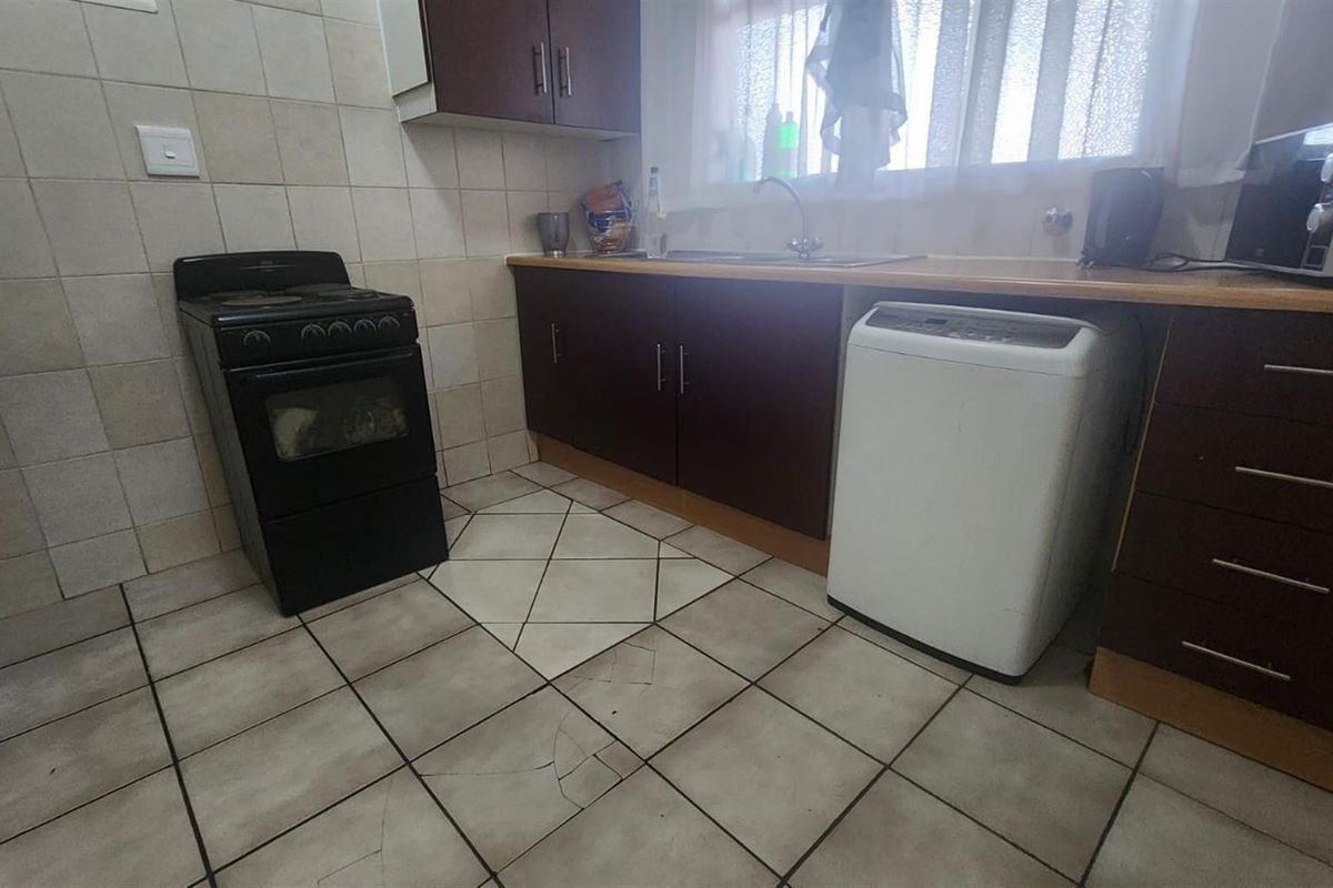 Apartment For Sale in Springs - Photo 5
