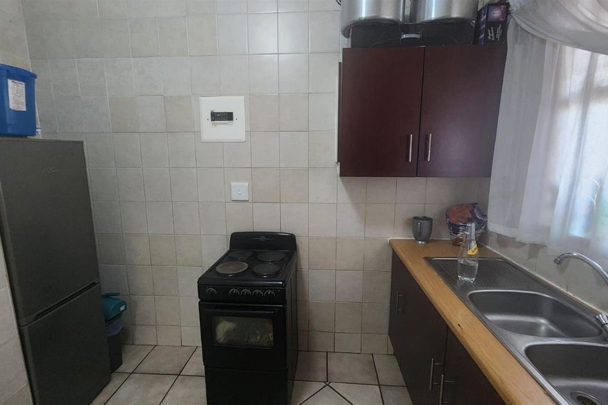 Apartment For Sale in Springs - Photo 3