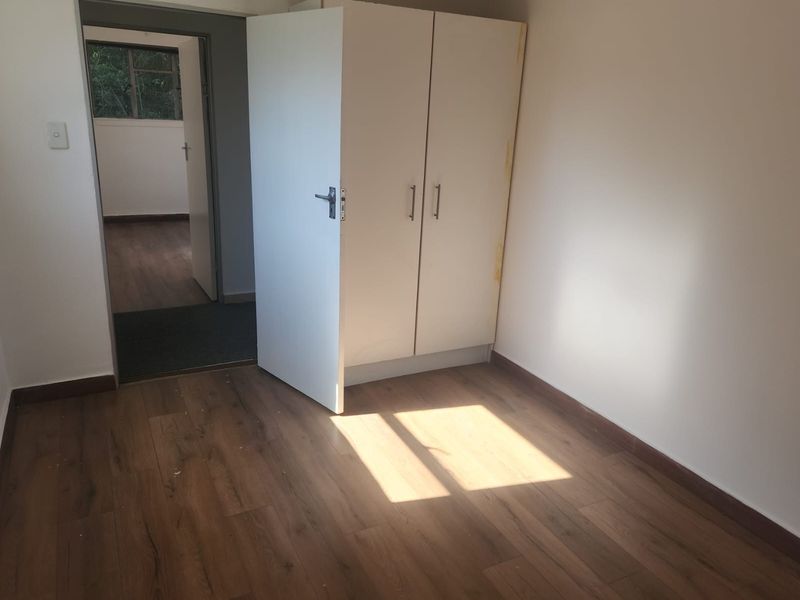 Cottage To Rent in Lyndhurst, Johannesburg - Photo 7