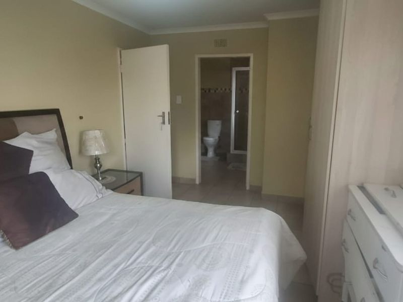 3 bedroom for rent - Photo 2
