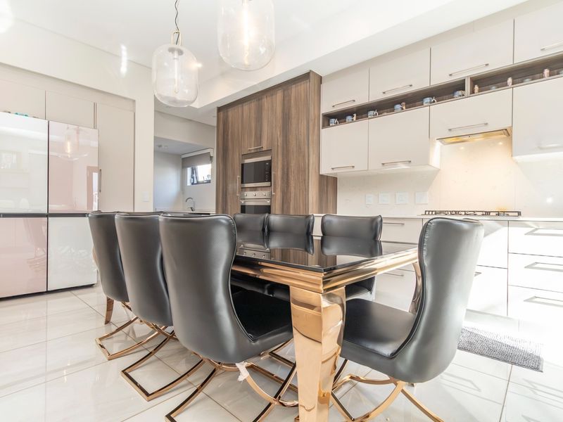 Modern Luxury Cluster Living in Bryanston East - Photo 9