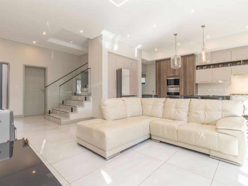 Modern Luxury Cluster Living in Bryanston East - Photo 2