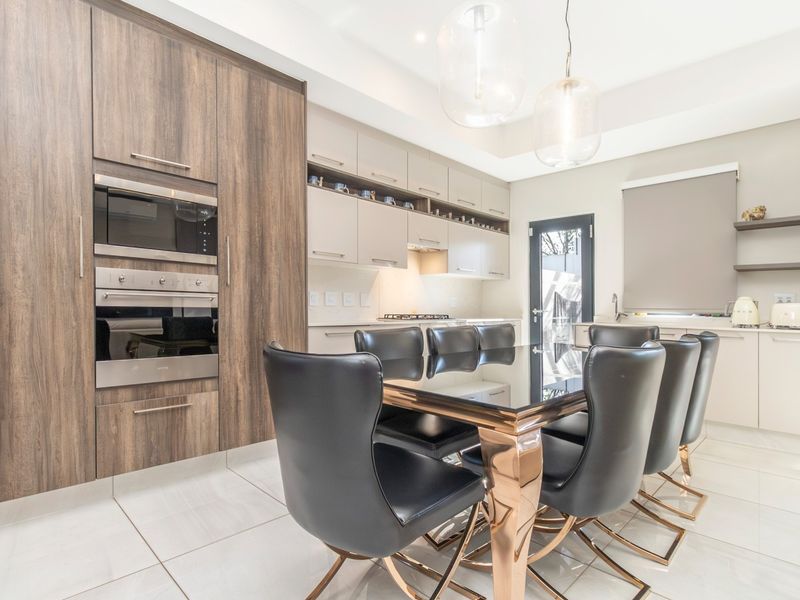 Modern Luxury Cluster Living in Bryanston East - Photo 8