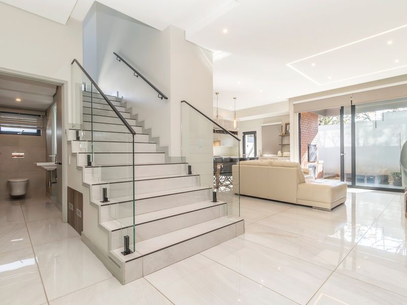 Modern Luxury Cluster Living in Bryanston East - Photo 4