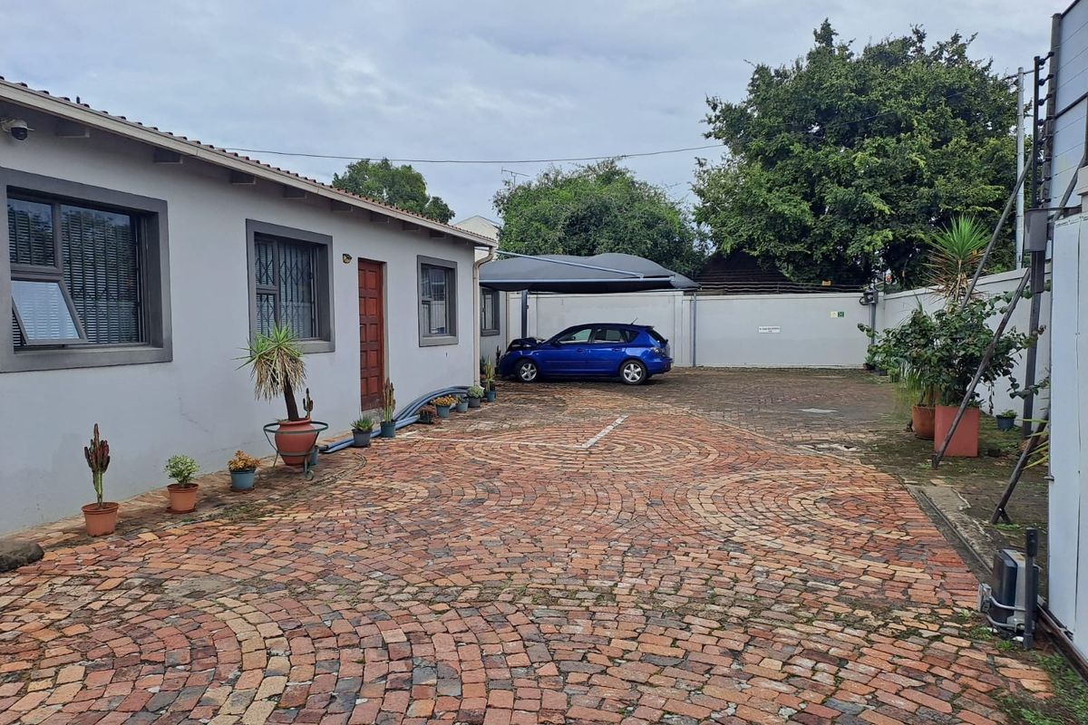 Commercial Property for sale near Steve Biko Hospital - Photo 4