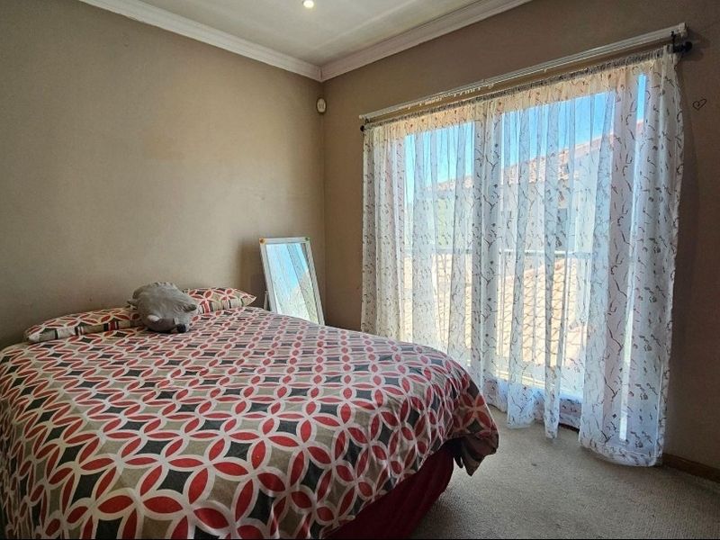 House For Sale in Emfuleni Golf Estate, Vanderbijlpark - Photo 8