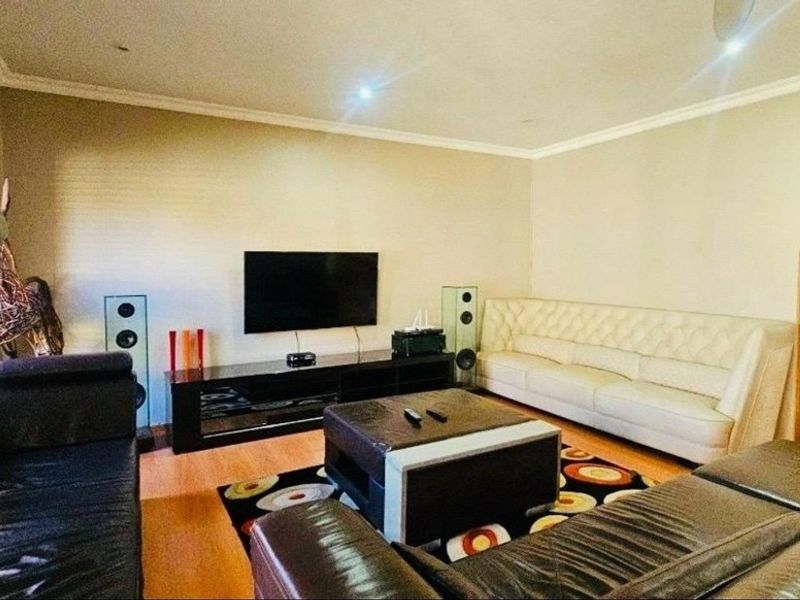 House For Sale in Emfuleni Golf Estate, Vanderbijlpark - Photo 3
