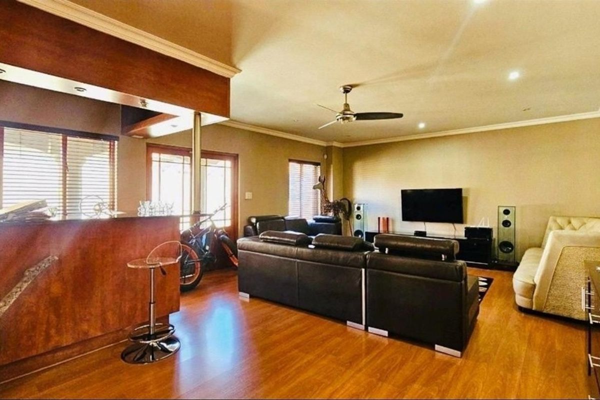 House For Sale in Emfuleni Golf Estate, Vanderbijlpark - Photo 4