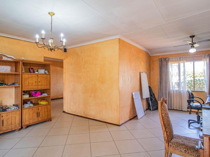 Farm For Sale in Mont Lorraine AH, Wonderboom - Photo 6