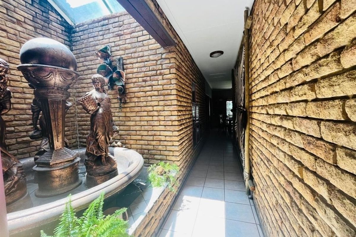 House For Sale in Vanderbijlpark SE 4, Vanderbijlpark SE, Vanderbijlpark - Photo 3