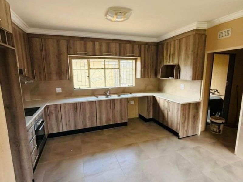 House For Sale in Vanderbijlpark SW 1, Vanderbijlpark SW, Vanderbijlpark - Photo 3