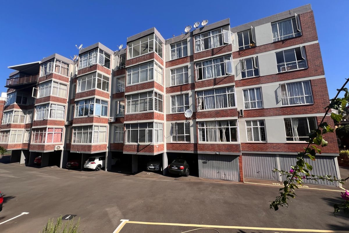 Bachelor Apartment To Rent in Essenwood, Durban, KwaZulu-Natal - Photo 3