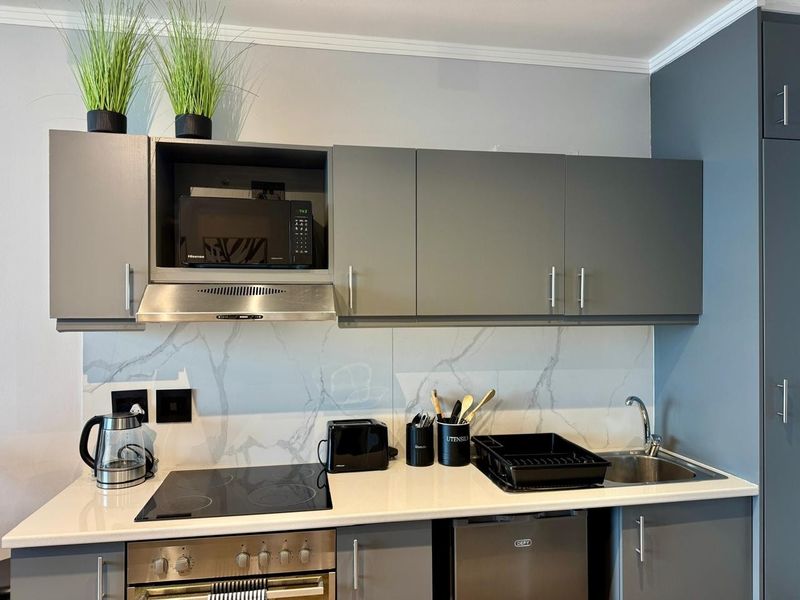 Unit 1204, Four Seasons, Zonnebloem, Cape Town - Photo 7