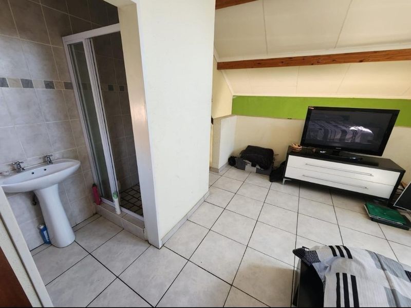 House For Sale in Vanderbijlpark SE 5, Vanderbijlpark SE, Vanderbijlpark - Photo 4