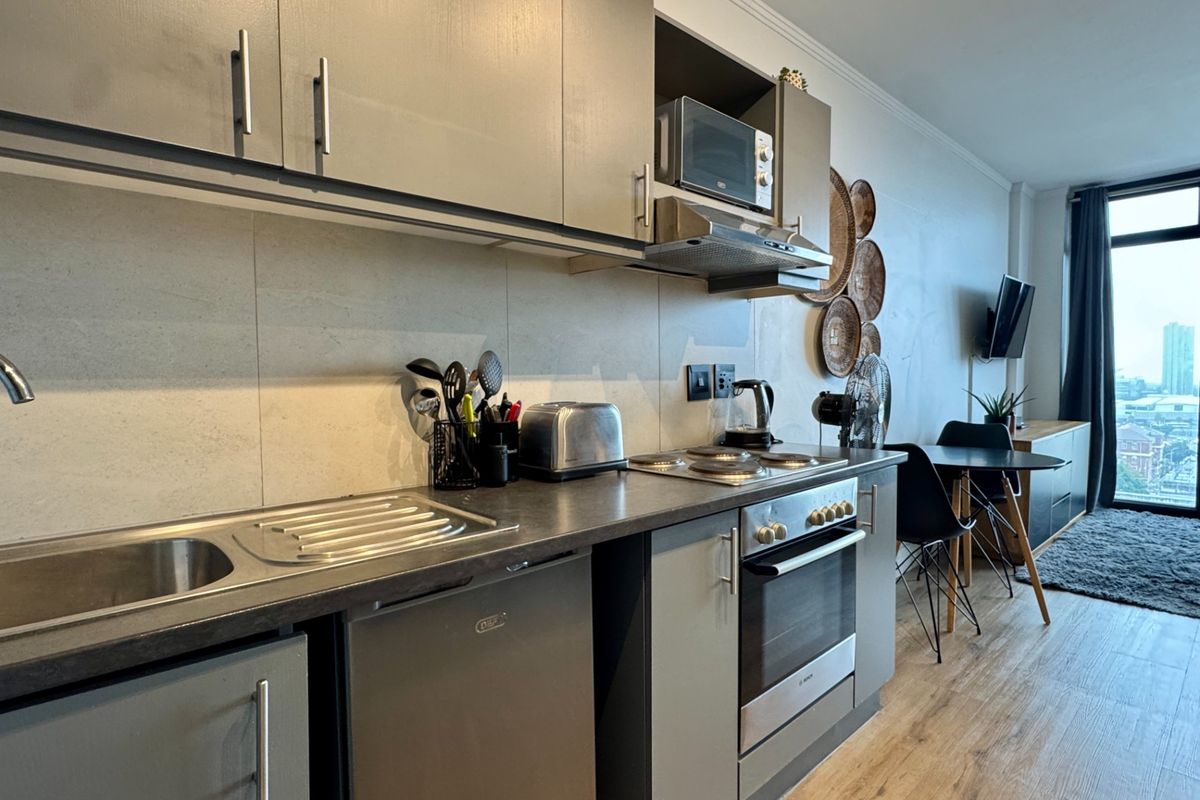 Unit 1202, Four Seasons, Zonnebloem, Cape Town. - Photo 2