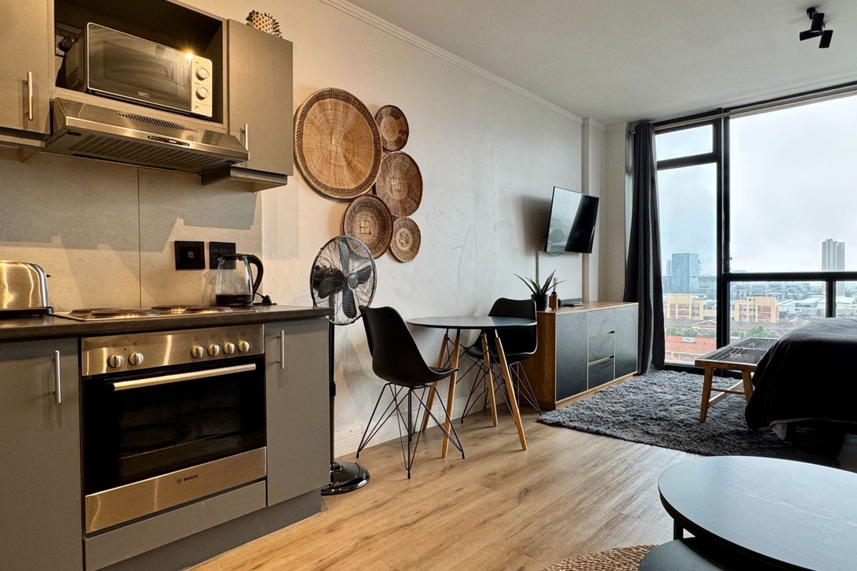 Unit 1202, Four Seasons, Zonnebloem, Cape Town. - Photo 3