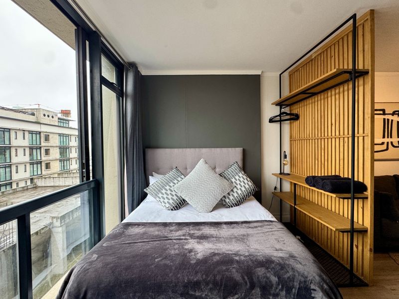 Unit 1202, Four Seasons, Zonnebloem, Cape Town. - Photo 5