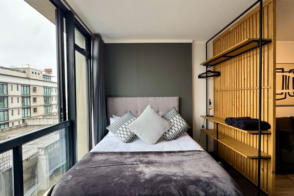 Unit 1202, Four Seasons, Zonnebloem, Cape Town. - Photo 5