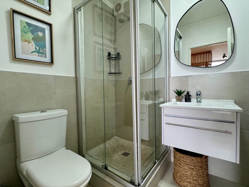 Unit 1202, Four Seasons, Zonnebloem, Cape Town. - Photo 8