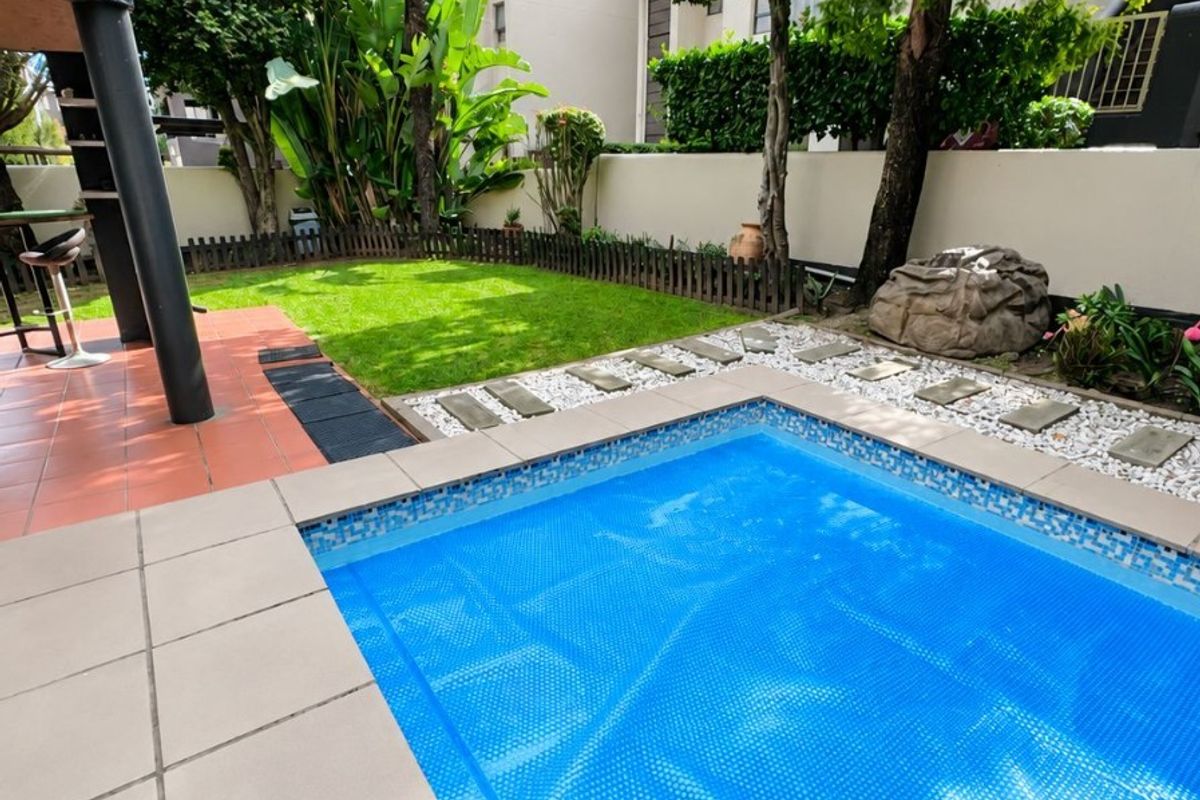 Immaculate 3 Bed Townhouse To Rent in Eden Glen - Photo 2
