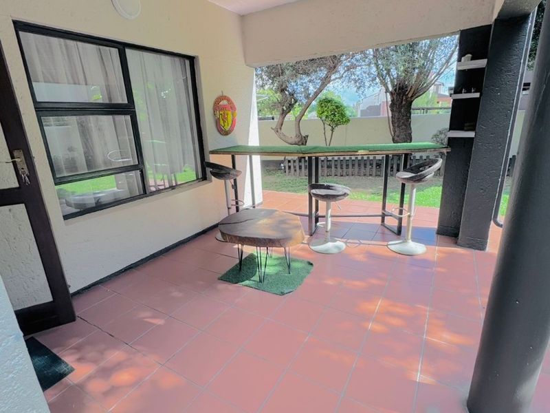 Immaculate 3 Bed Townhouse To Rent in Eden Glen - Photo 3