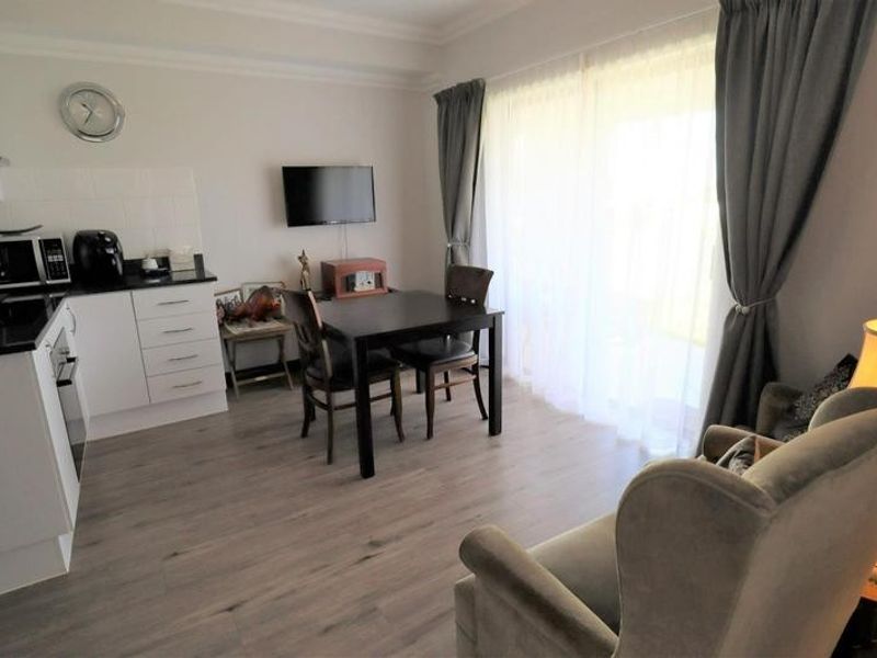 Apartment For Sale in Buh Rein Estate, Kraaifontein - Photo 4